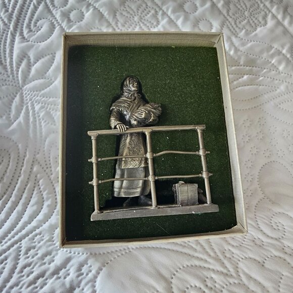 The Franklin Mint Pewter Figurine "The Immigrant 1886 - 1915",  Vintage - Picture 5 of 12
